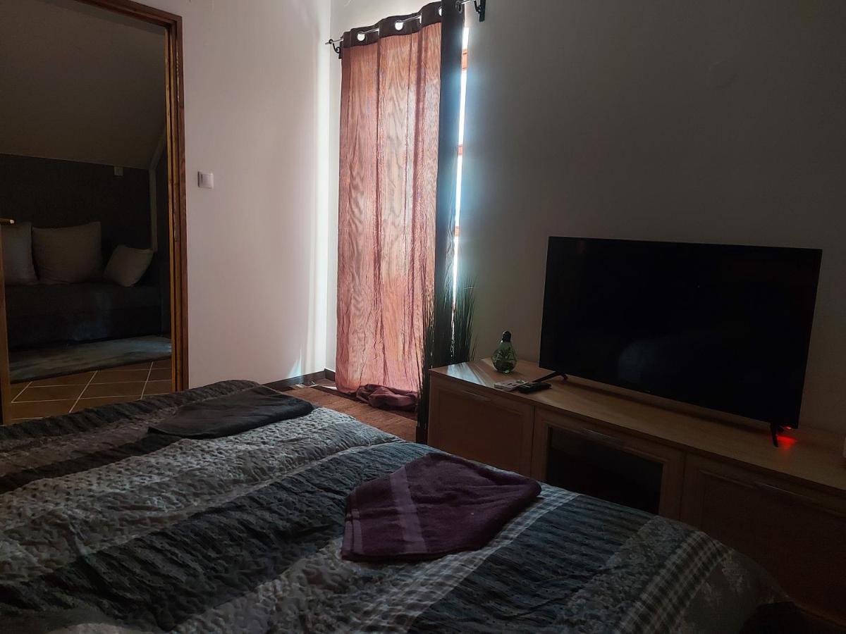 Anikó Szállás Baja Esterno foto