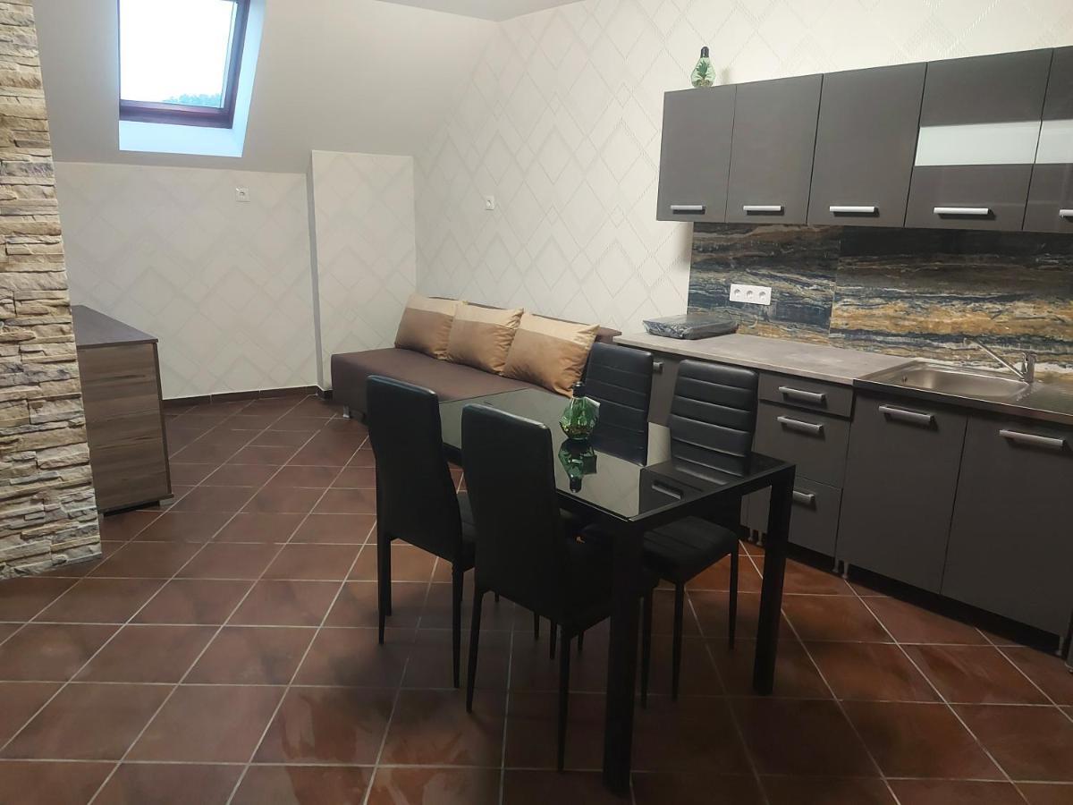 Anikó Szállás Baja Esterno foto